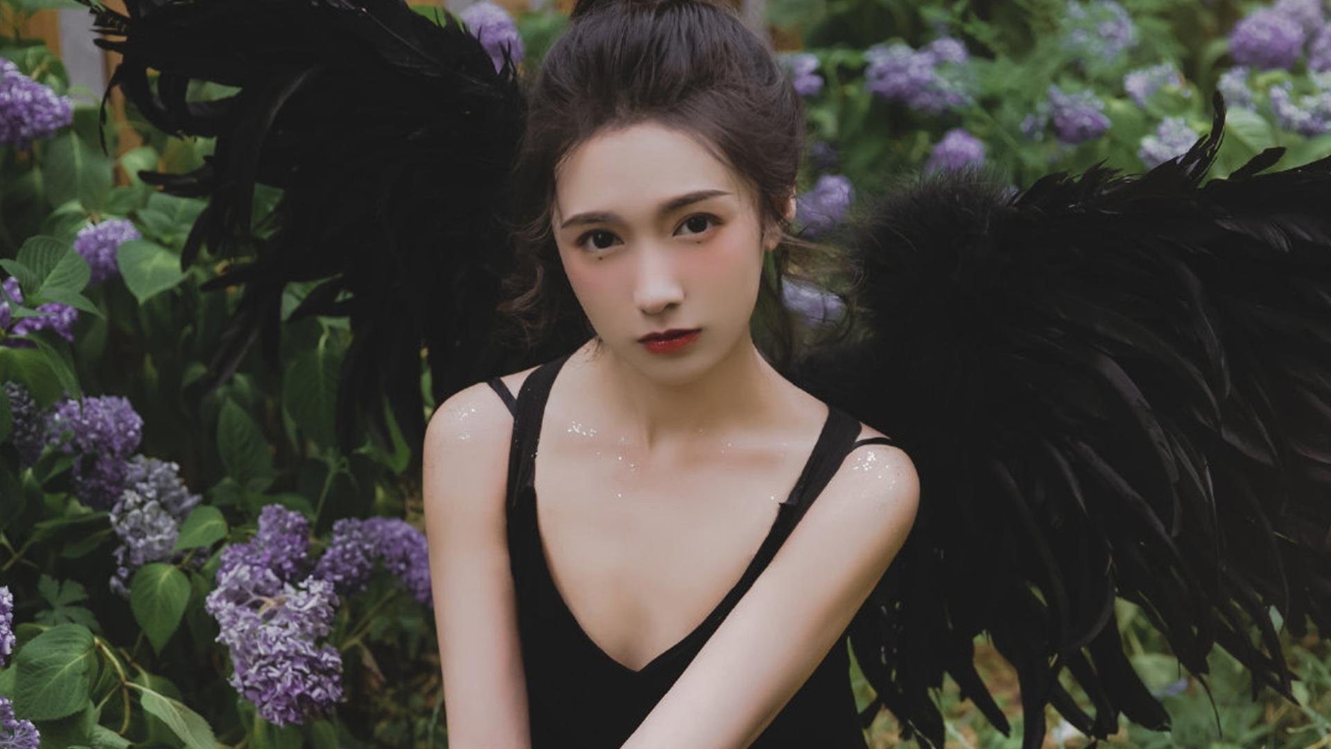 门兴格拉德巴赫客场逆转胜利，喜获三分，门兴格拉德巴赫主力门将